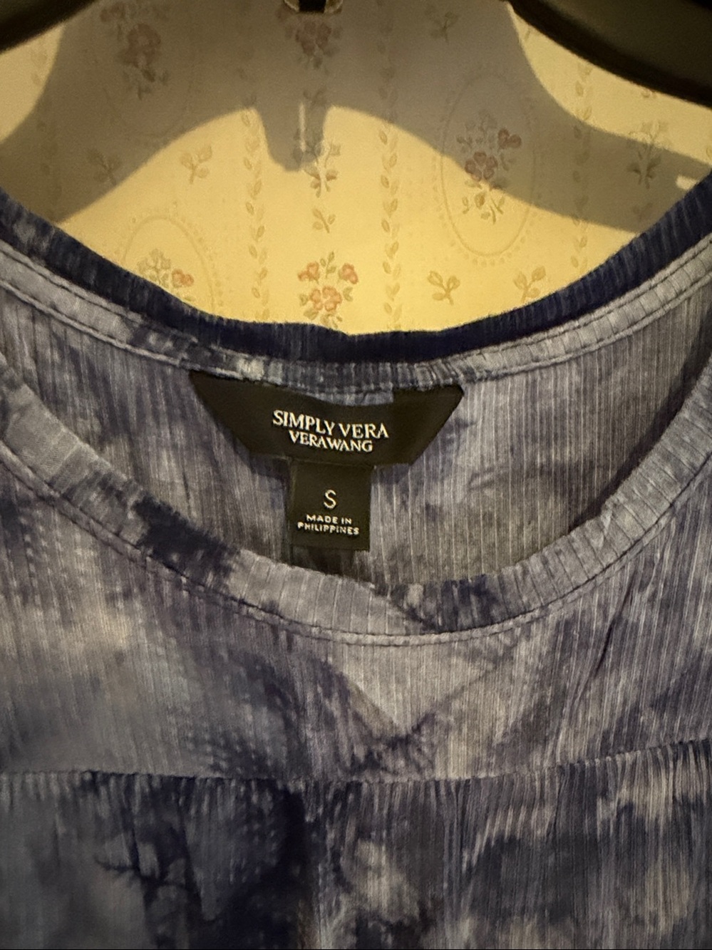 Vera Wang top - Picture 2 of 5